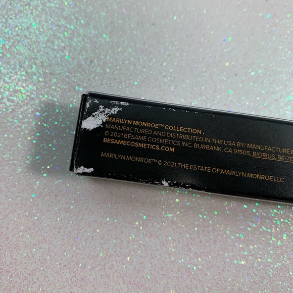 Besame Marilyn Monroe Mascara - Picture 3 of 3